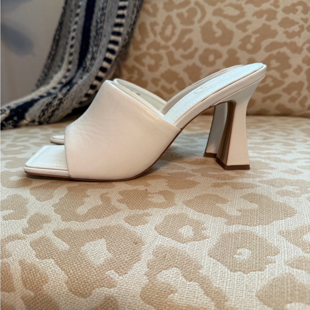Jessica Simpson Cream Square-Toe Slide Heels
